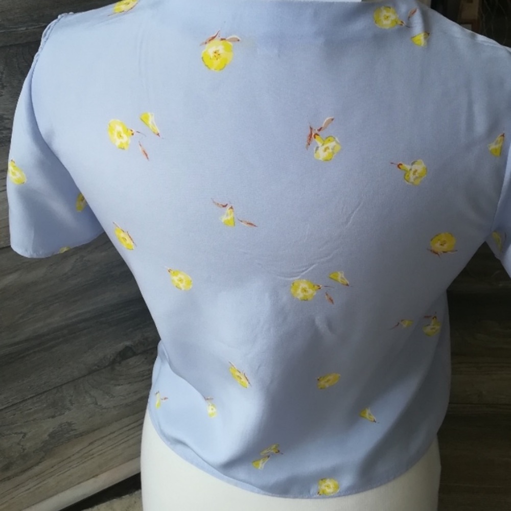 Intermix Blouse - Picture 6 of 7